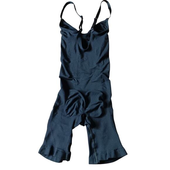 New without Tags Skims Seamless Sculpt Mid Thigh Bodysuit SZ XS in Black - Picture 4 of 6